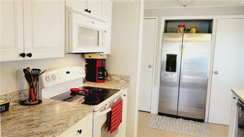 267 Shoreland Drive Fort Myers FL 33905