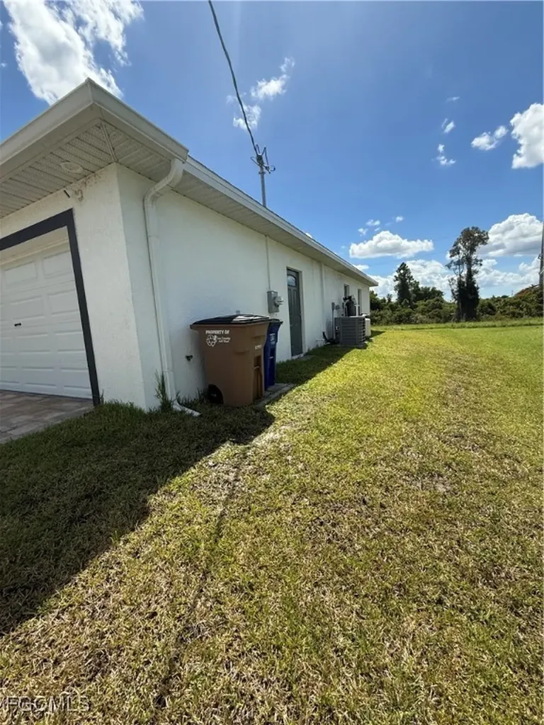 819 Alvin Avenue Lehigh Acres FL 33971