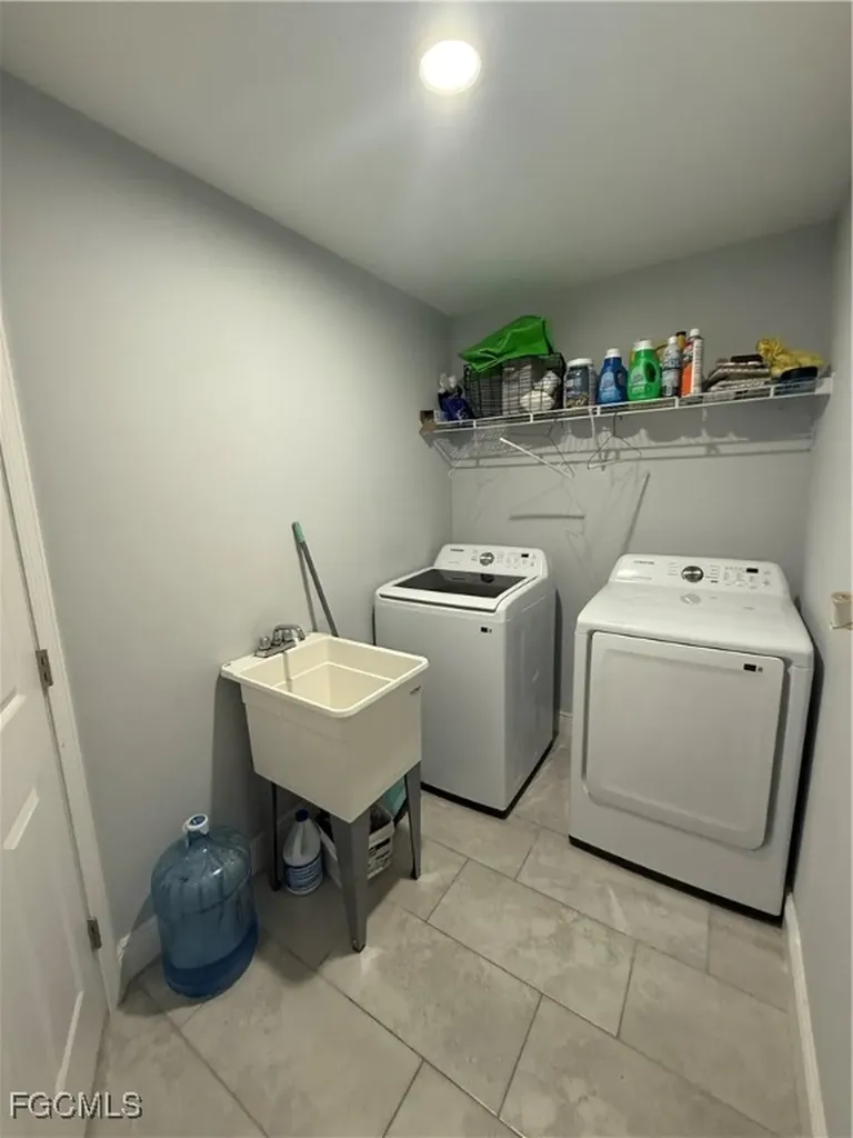 819 Alvin Avenue Lehigh Acres FL 33971