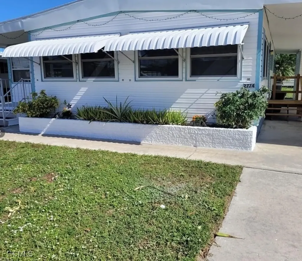 2774 Wedgewood Drive North Fort Myers FL 33917