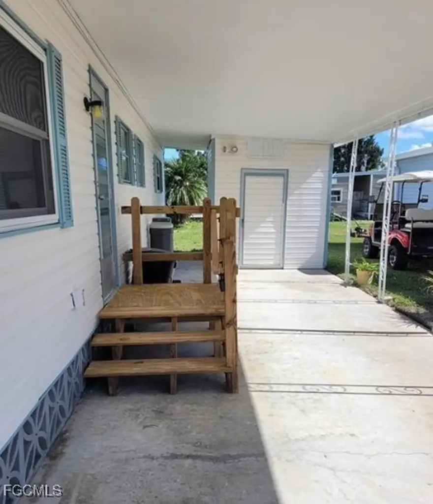 2774 Wedgewood Drive North Fort Myers FL 33917