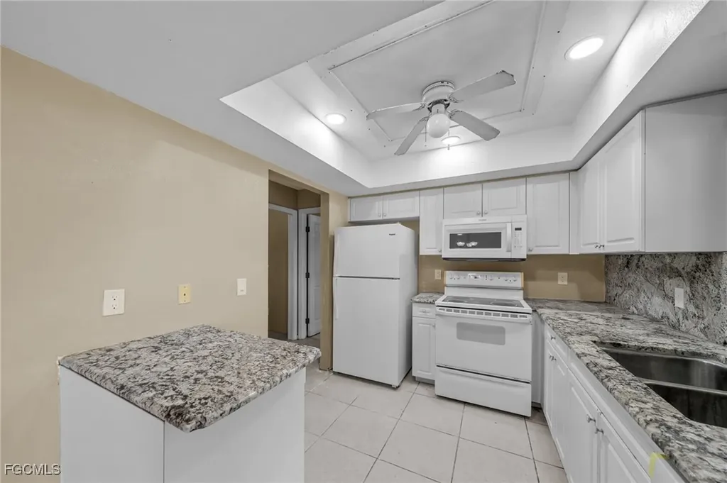 117 SE 10th Terrace Cape Coral FL 33990