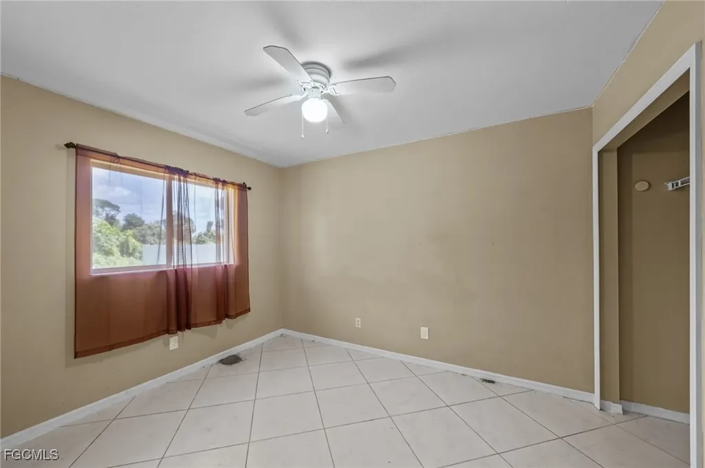 117 SE 10th Terrace Cape Coral FL 33990