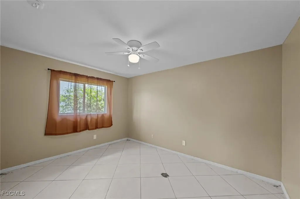 117 SE 10th Terrace Cape Coral FL 33990