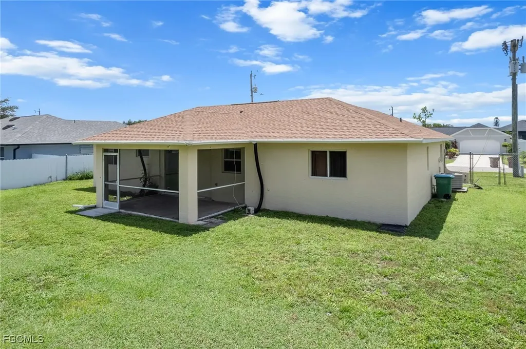 117 SE 10th Terrace Cape Coral FL 33990