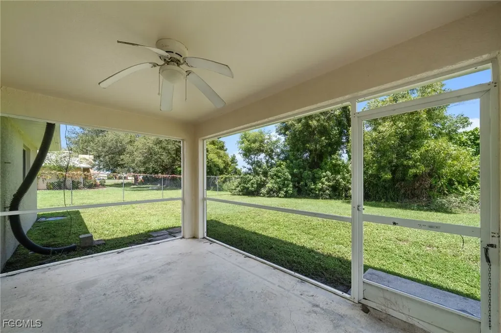 117 SE 10th Terrace Cape Coral FL 33990