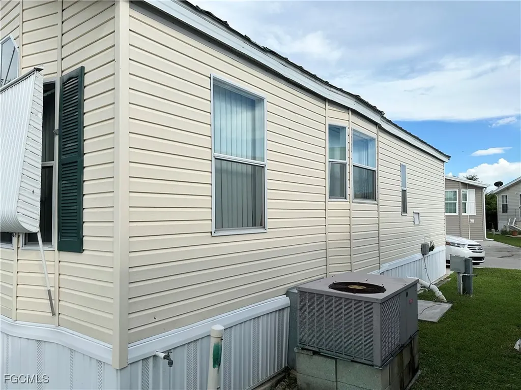 7037 Armadillo Way Fort Myers FL 33967