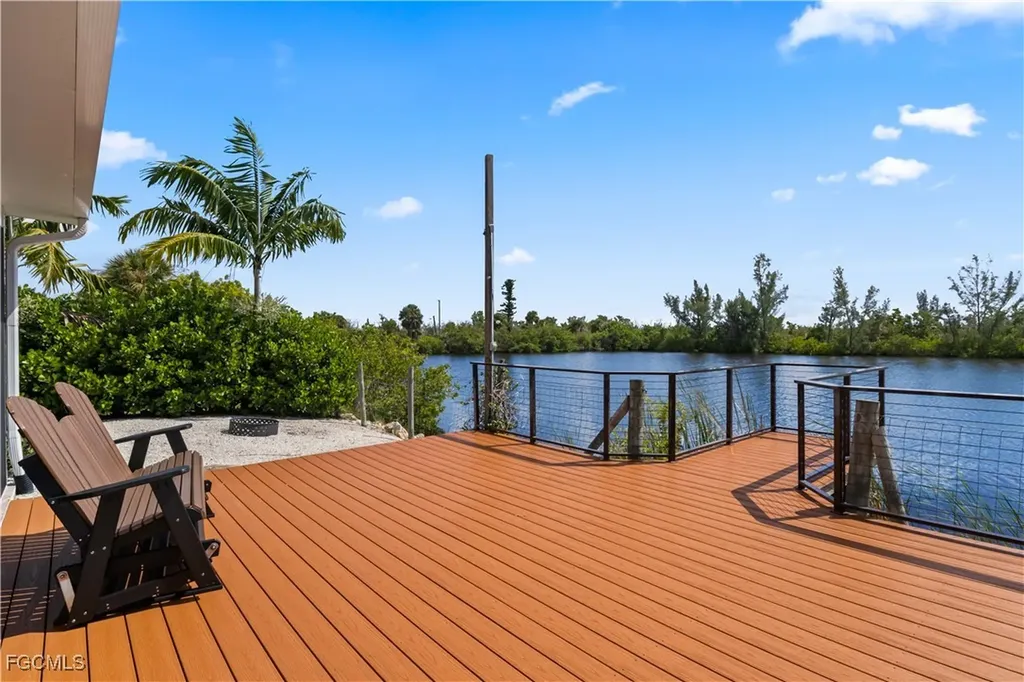 4176 Lake Breeze Lane St. James City FL 33956