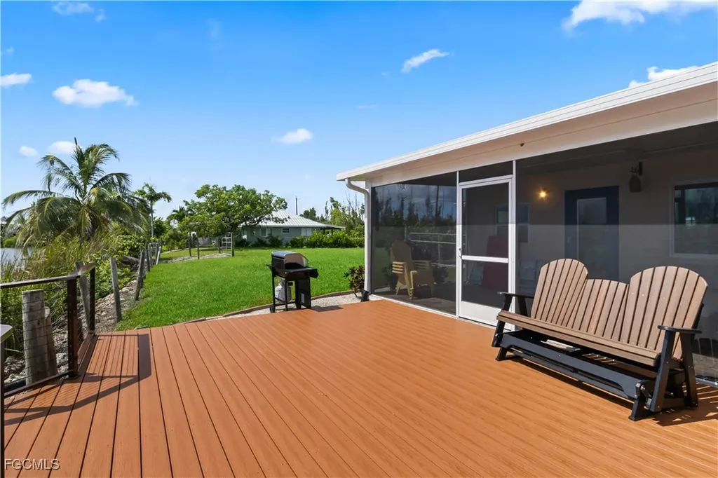 4176 Lake Breeze Lane St. James City FL 33956
