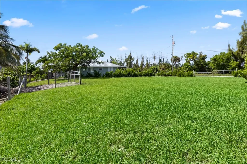 4176 Lake Breeze Lane St. James City FL 33956