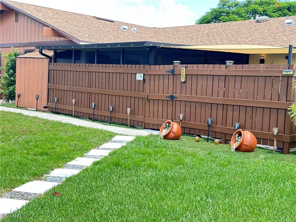 5597 Foxlake Drive North Fort Myers FL 33917