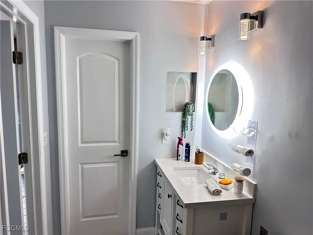 5597 Foxlake Drive North Fort Myers FL 33917
