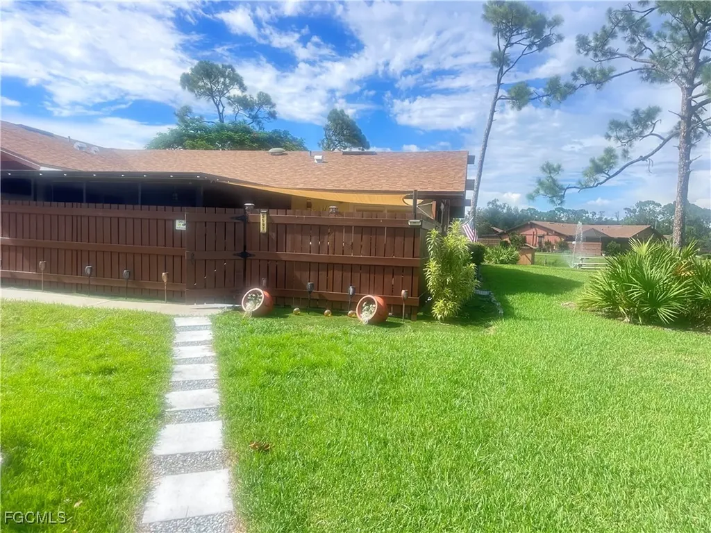 5597 Foxlake Drive North Fort Myers FL 33917