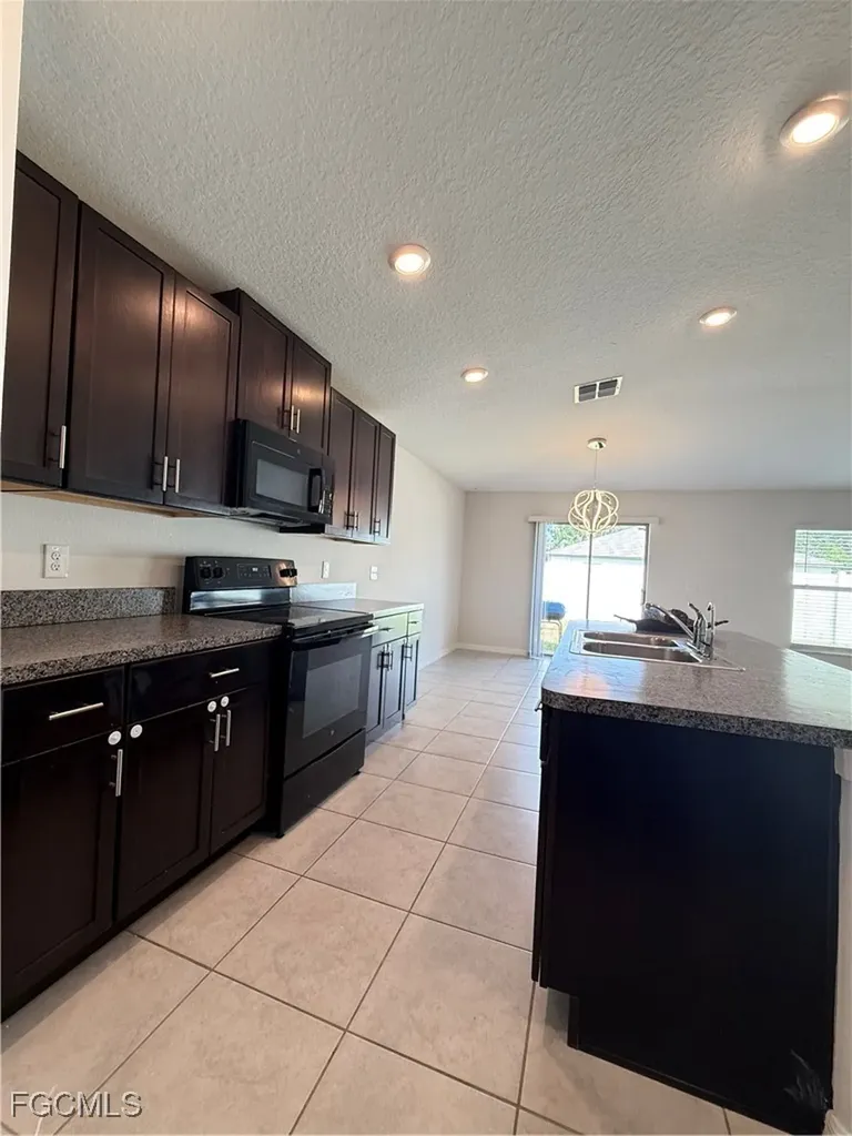 39889 NW Harmon Grove Court Zephyrhills FL 33540