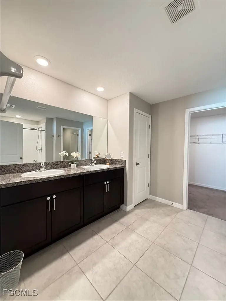 39889 NW Harmon Grove Court Zephyrhills FL 33540