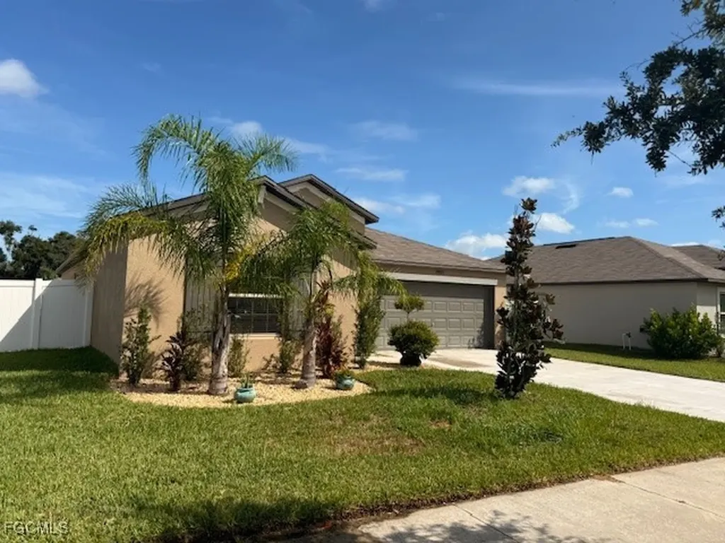 39889 NW Harmon Grove Court Zephyrhills FL 33540