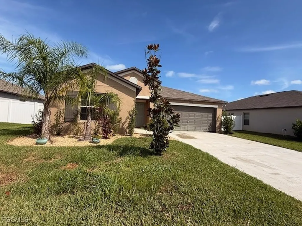 39889 NW Harmon Grove Court Zephyrhills FL 33540