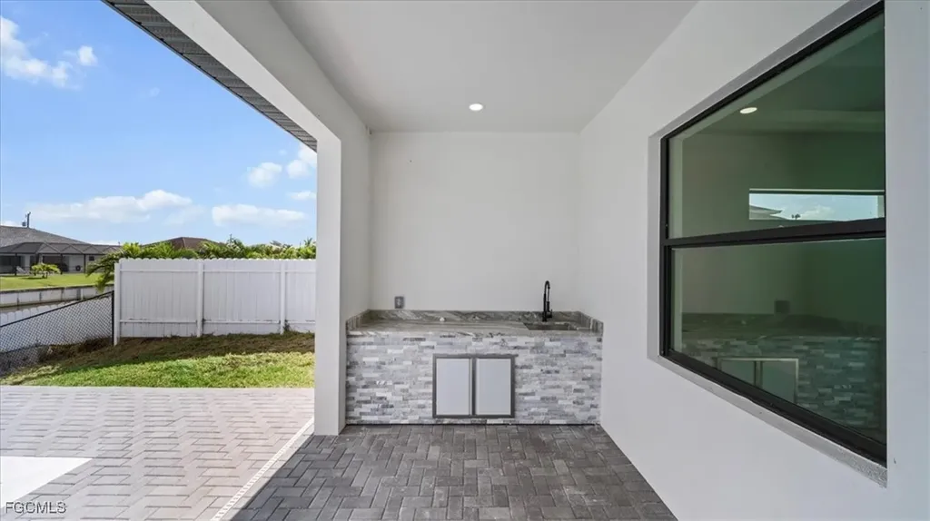 2125 SW Trafalgar Parkway Cape Coral FL 33991