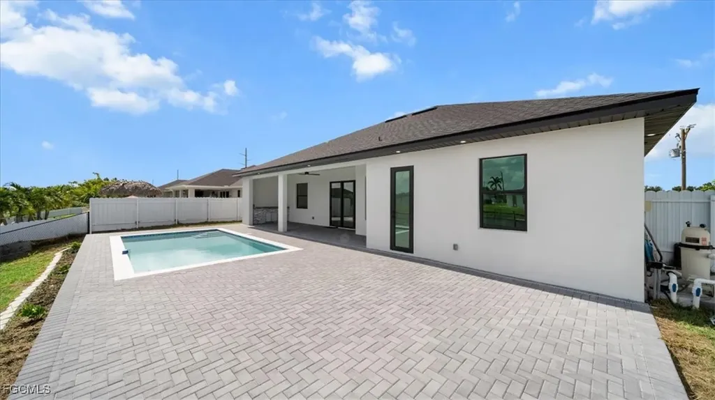 2125 SW Trafalgar Parkway Cape Coral FL 33991