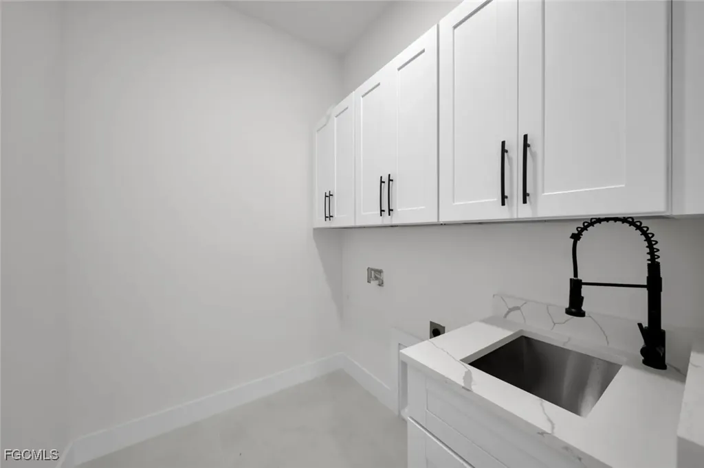 2125 SW Trafalgar Parkway Cape Coral FL 33991