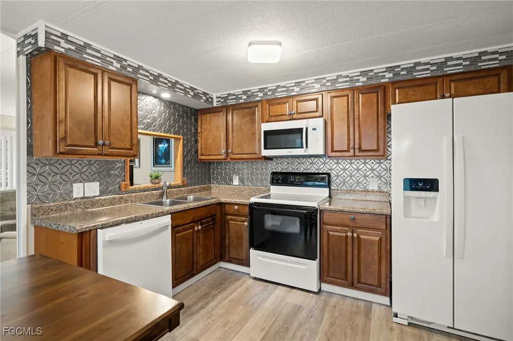 788 Roses Lane North Fort Myers FL 33917