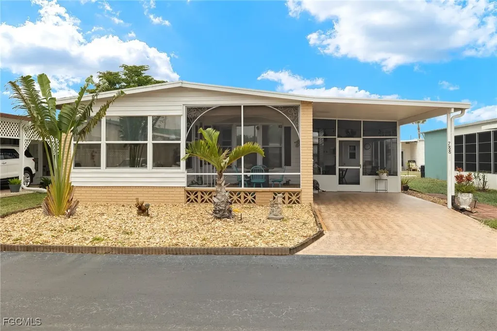 788 Roses Lane North Fort Myers FL 33917