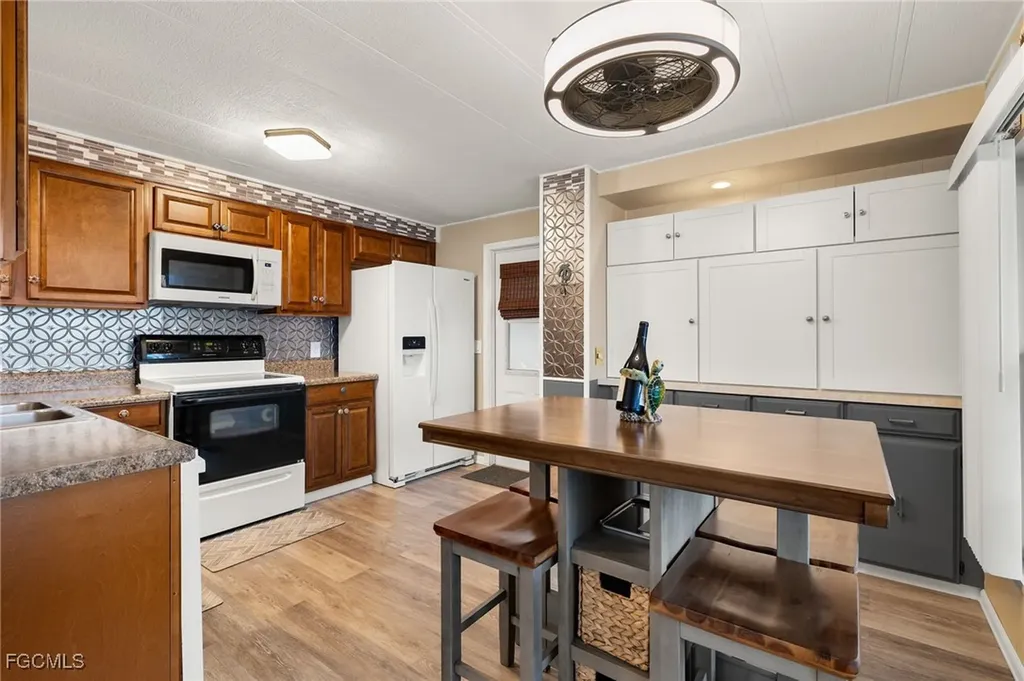 788 Roses Lane North Fort Myers FL 33917