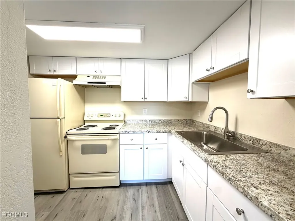 3704 Broadway Fort Myers FL 33901