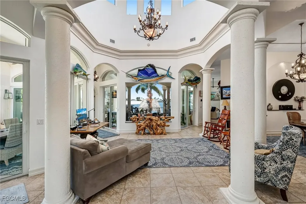 4901 Skyline Boulevard Cape Coral FL 33914