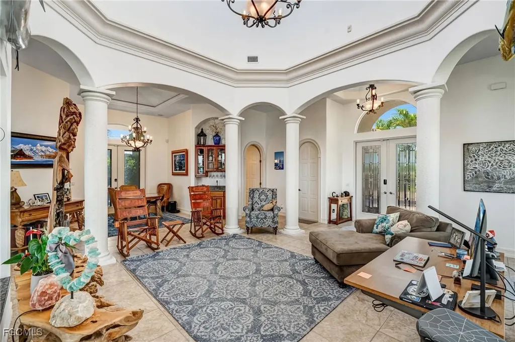 4901 Skyline Boulevard Cape Coral FL 33914