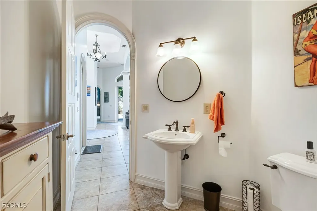 4901 Skyline Boulevard Cape Coral FL 33914