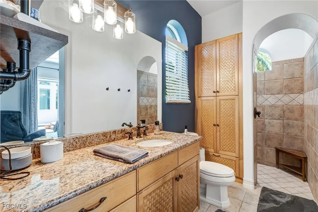 4901 Skyline Boulevard Cape Coral FL 33914