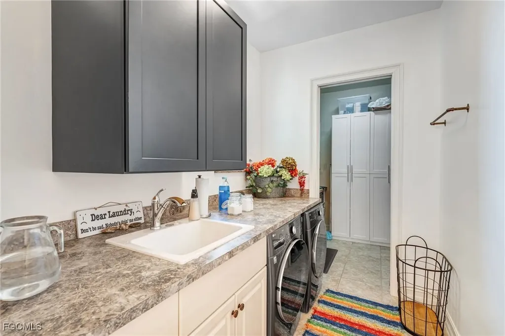 4901 Skyline Boulevard Cape Coral FL 33914