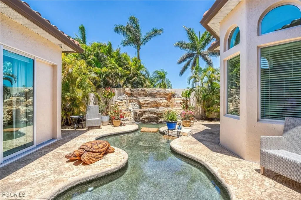 4901 Skyline Boulevard Cape Coral FL 33914