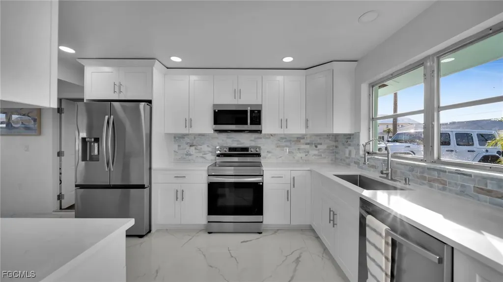2758 Bruce Street Matlacha FL 33993