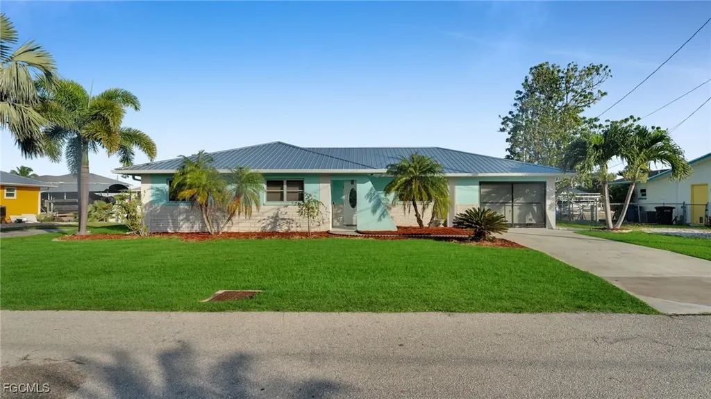 2758 Bruce Street Matlacha FL 33993