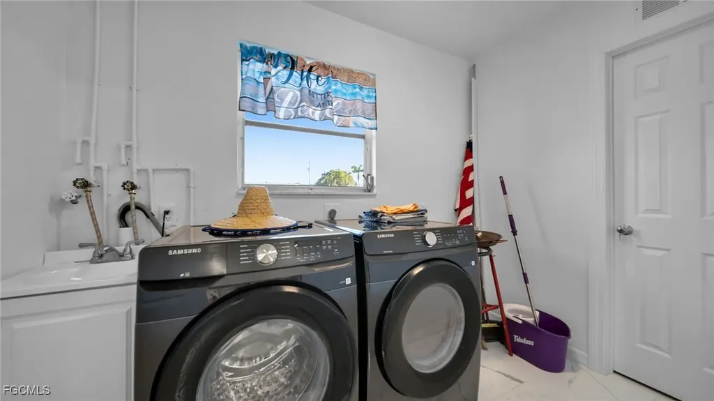 2758 Bruce Street Matlacha FL 33993