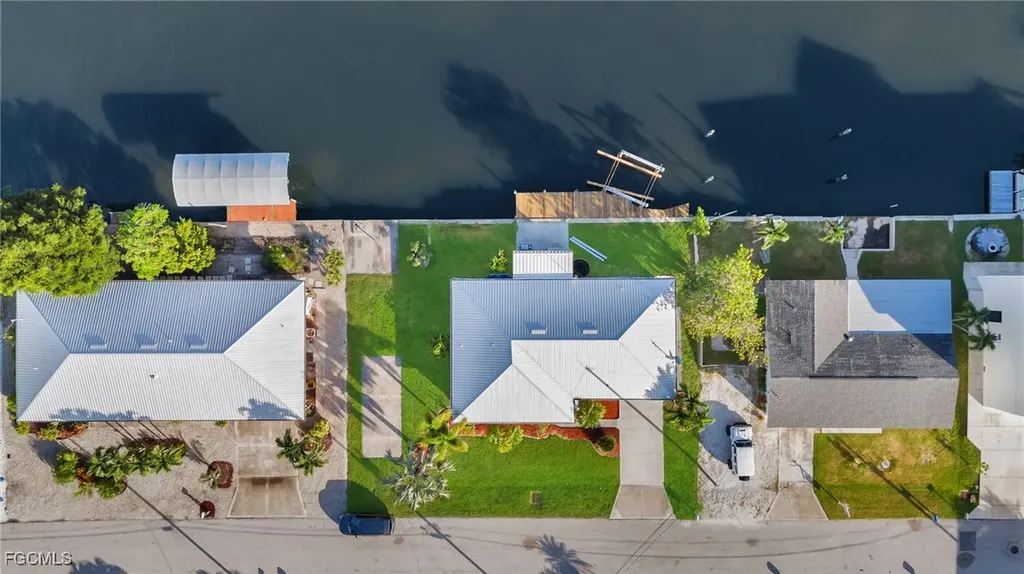 2758 Bruce Street Matlacha FL 33993