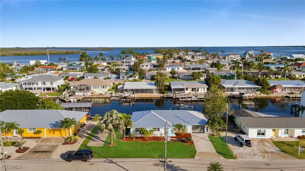 2758 Bruce Street Matlacha FL 33993