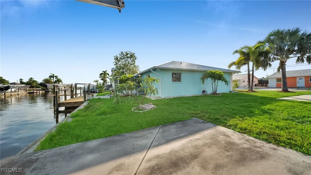2758 Bruce Street Matlacha FL 33993