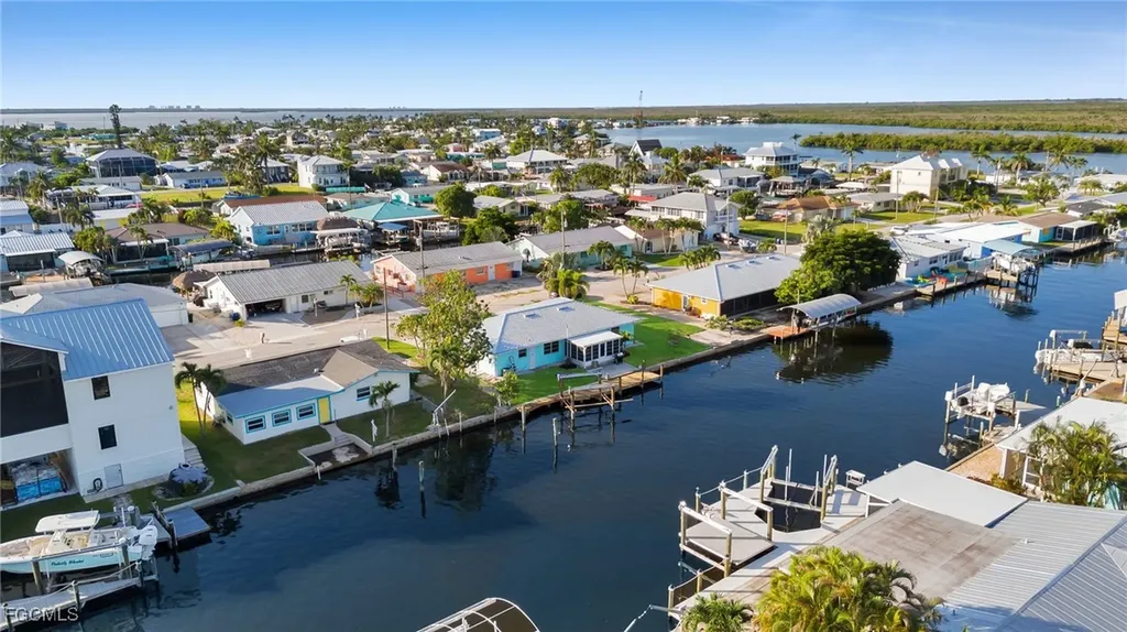 2758 Bruce Street Matlacha FL 33993