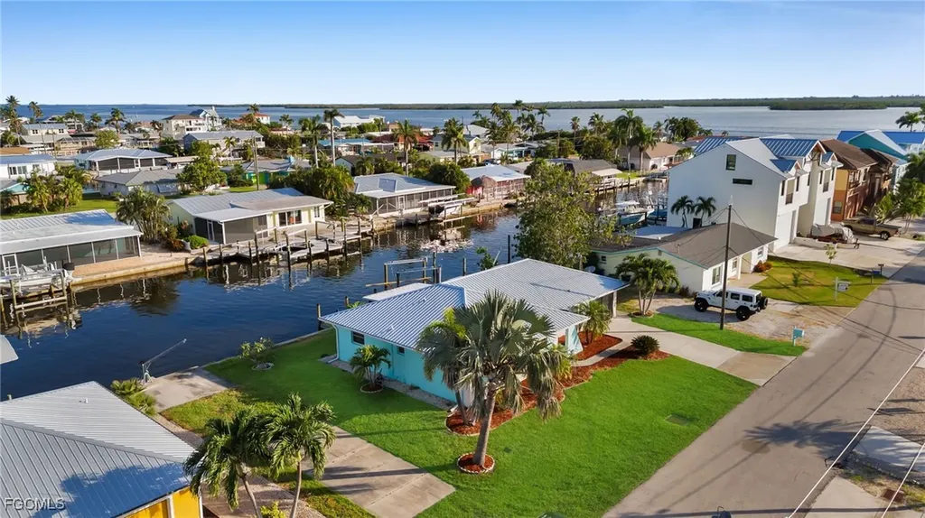 2758 Bruce Street Matlacha FL 33993