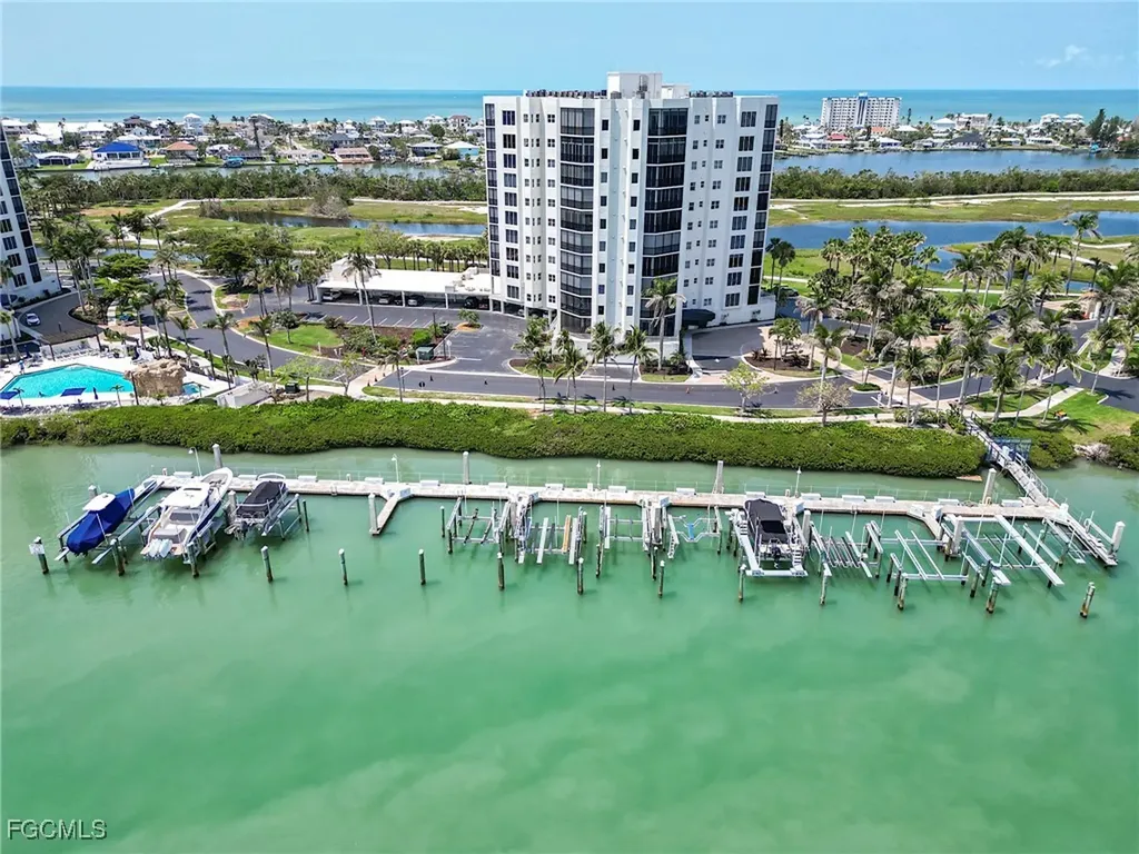 Fort Myers Beach FL, 4198 Bay Beach Lane, Unit 113