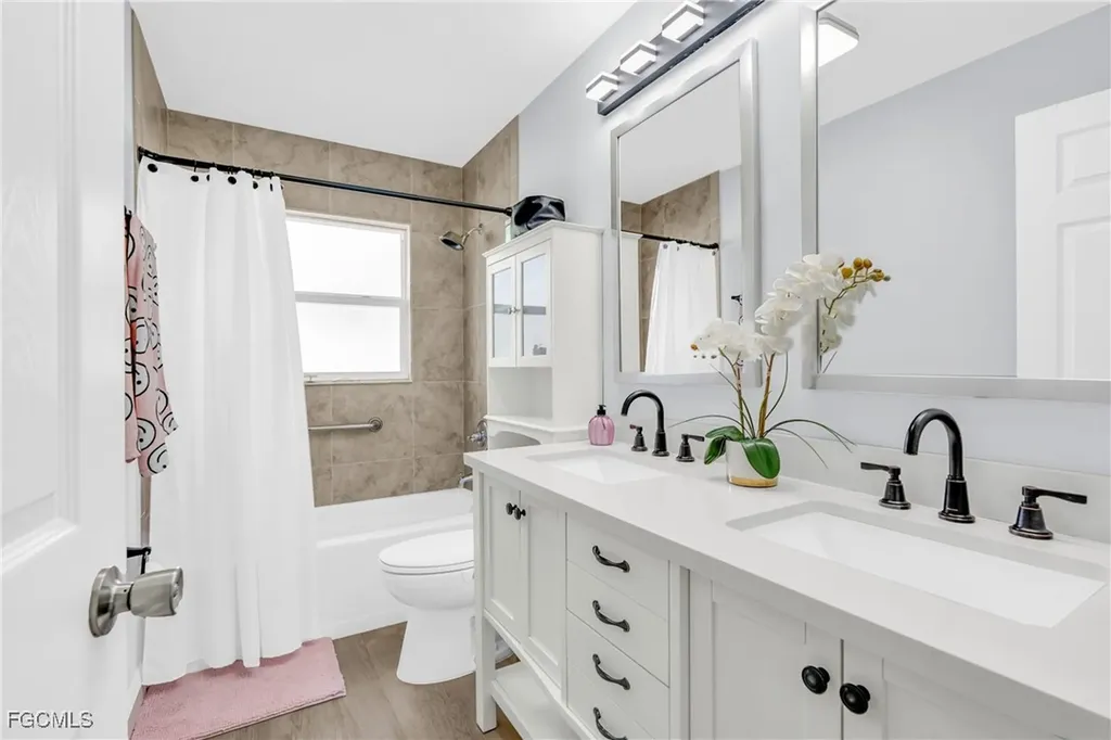 314 SE 47th Terrace Cape Coral FL 33904