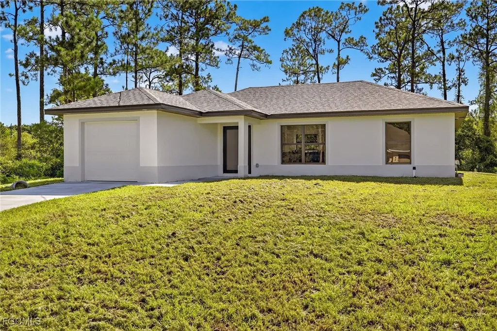 2006 Mcarthur Avenue Alva FL 33920