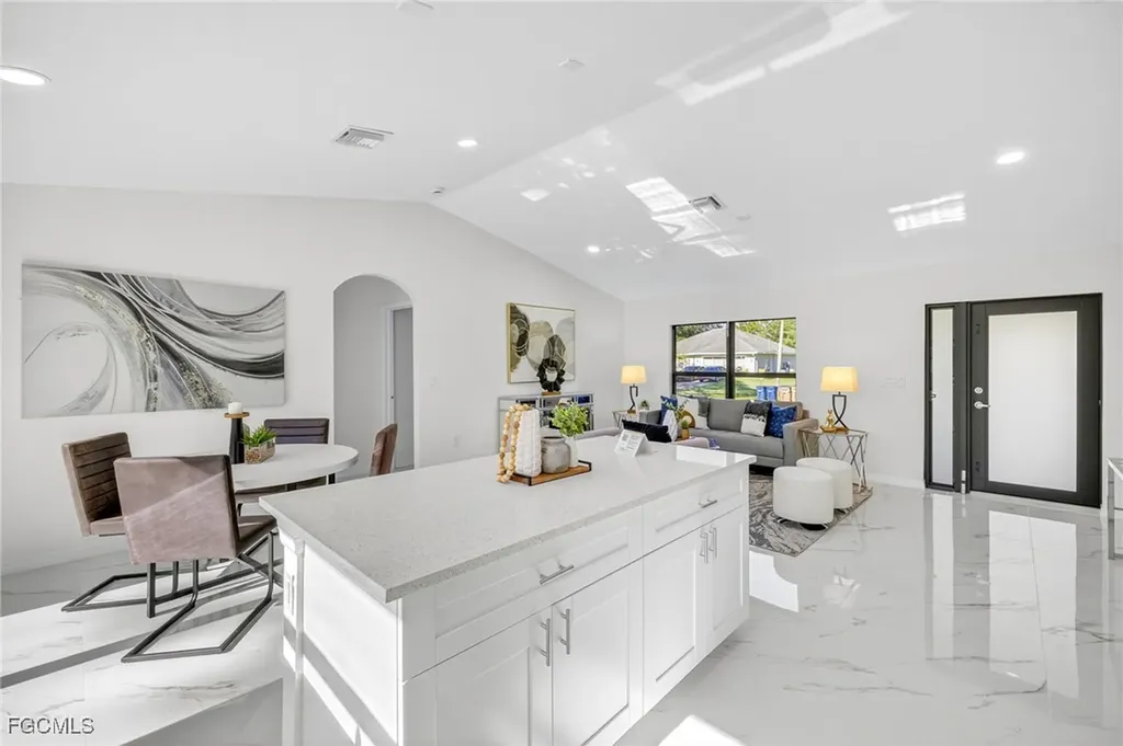 2006 Mcarthur Avenue Alva FL 33920