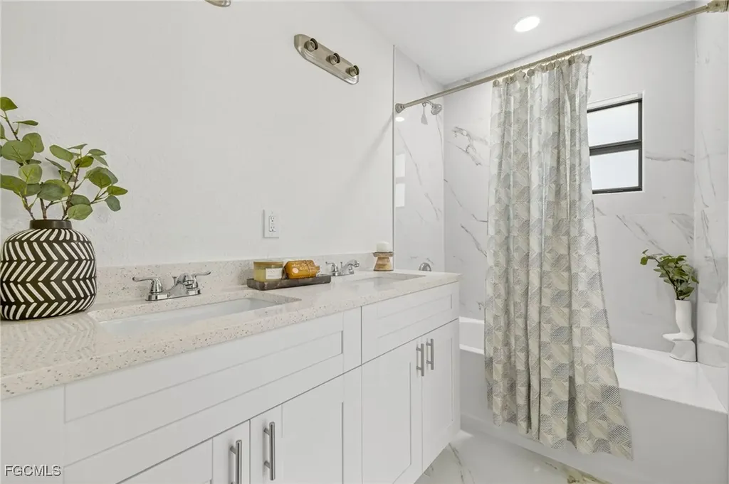 2006 Mcarthur Avenue Alva FL 33920