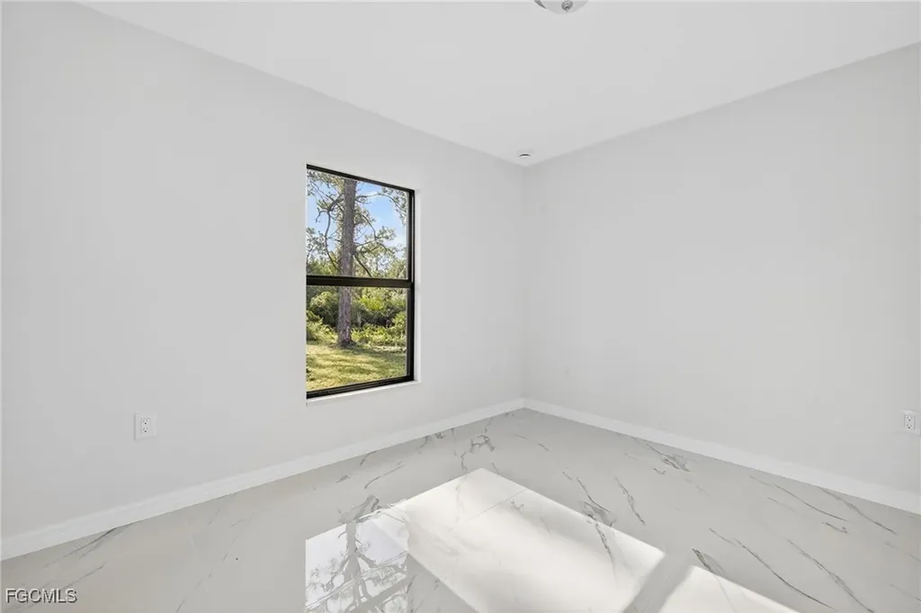 2006 Mcarthur Avenue Alva FL 33920