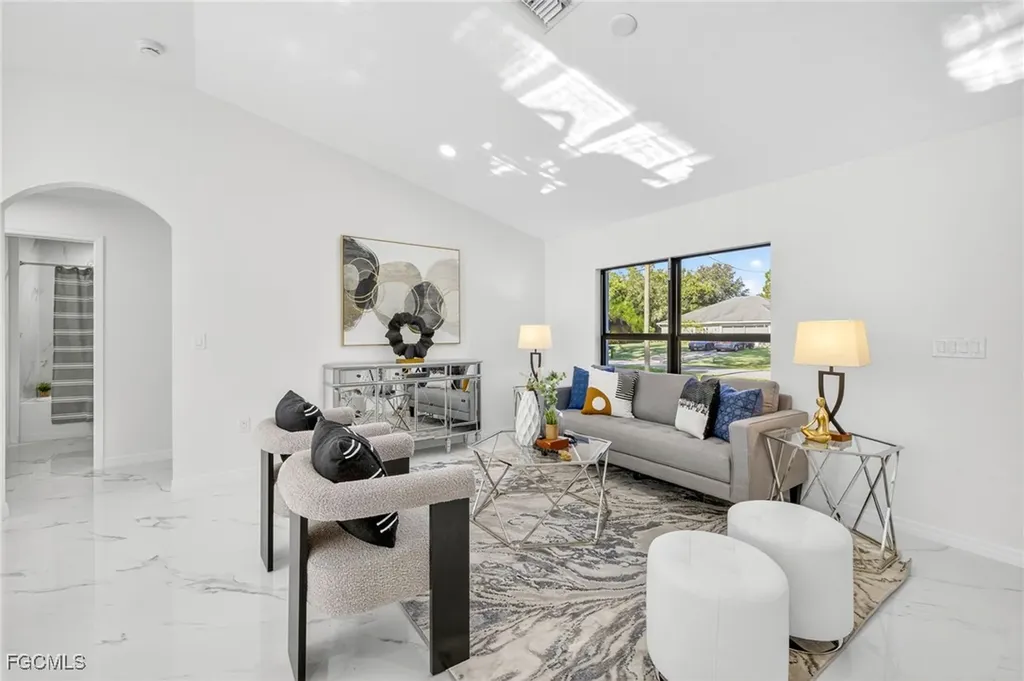 2006 Mcarthur Avenue Alva FL 33920