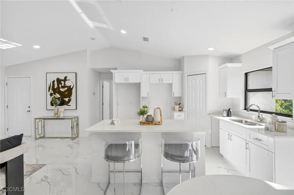 2006 Mcarthur Avenue Alva FL 33920